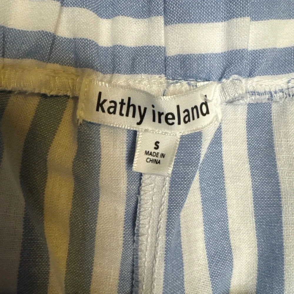 Kathy Ireland | Blue White Striped Shorts | Linen Blend | Elastic Waist